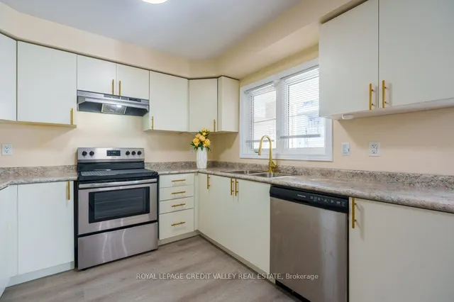 Additional image 6 of 200 Veterans Dr Unit 34
