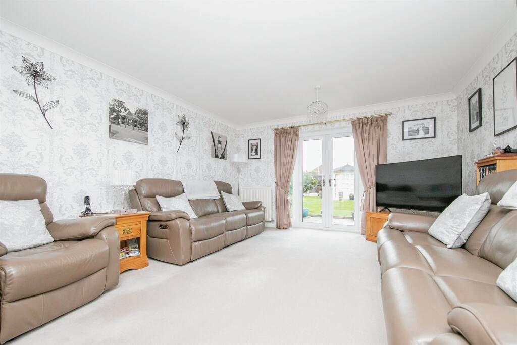 Additional image 18 of Whinfield Avenue, Dovercourt, Harwich