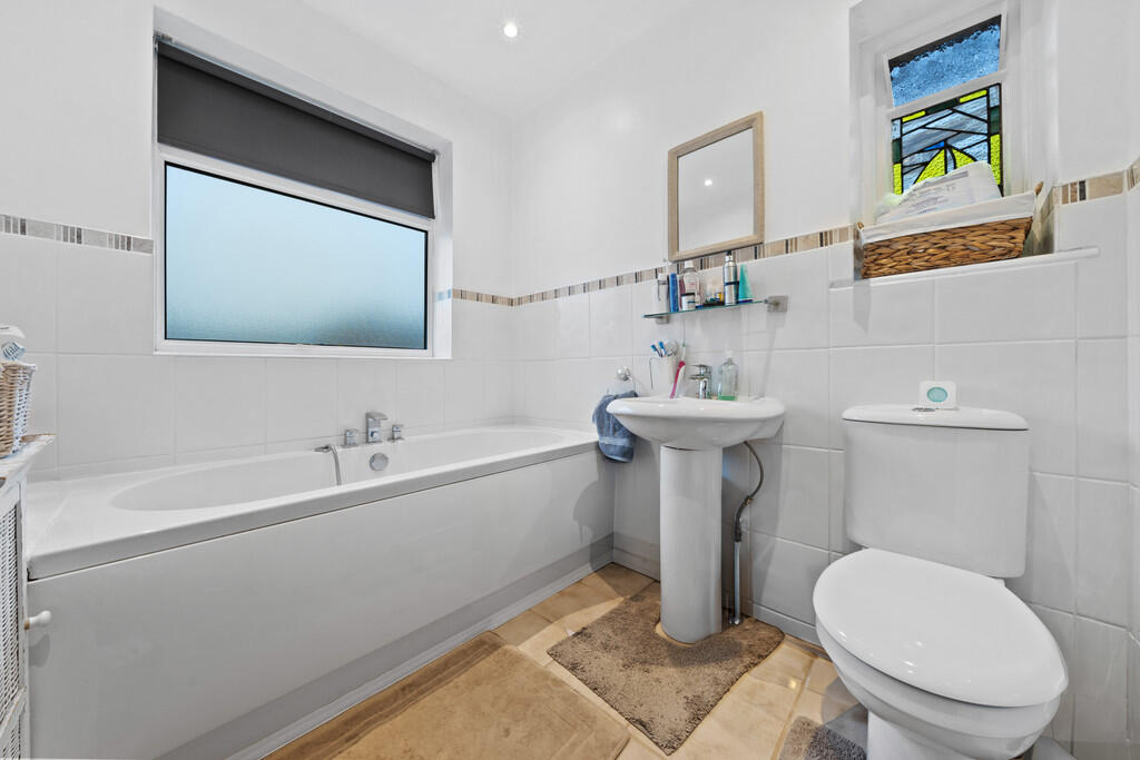 Additional image 14 of Oakley Avenue, Beddington