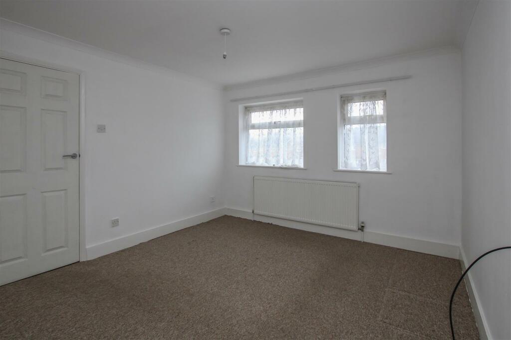 Additional image 7 of The Broadwalk South, Brentwood