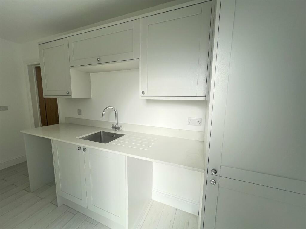 Additional image 11 of Woodland Walk, Thorpe Road, Kirby Cross, Frinton-On-Sea, CO13