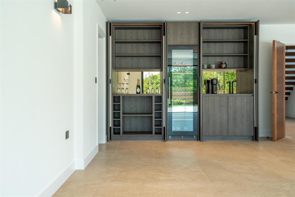 Additional image 10 of Broomhills Chase, Little Burstead, Billericay