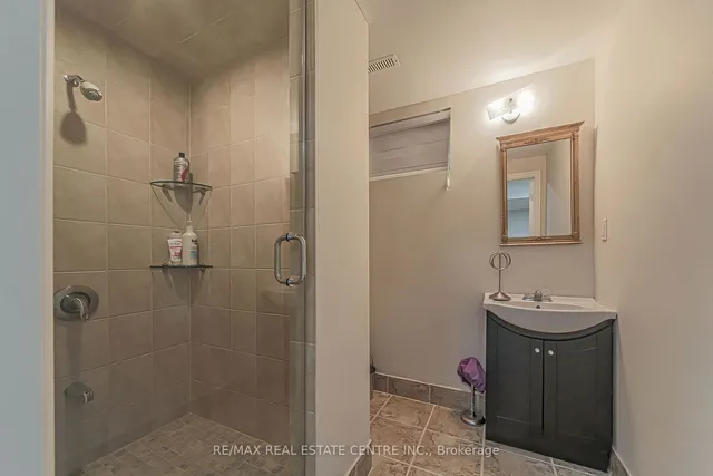 Additional image 38 of 92 Oaklea Blvd