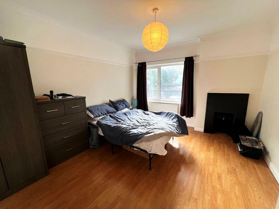 Additional image 6 of 219 Chipstead Valley Road, Coulsdon, Surrey