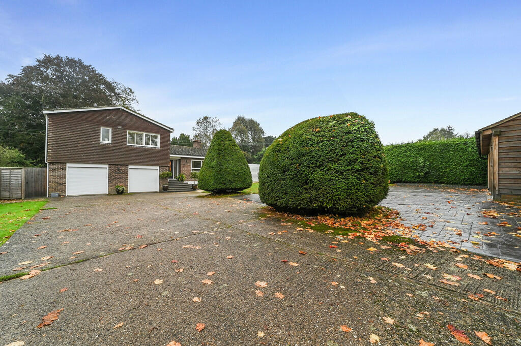 Additional image 3 of Ernalds Close, Earls Colne, Essex