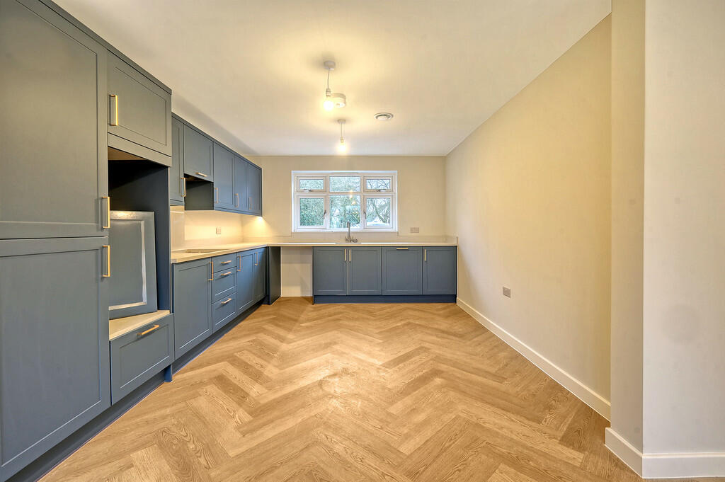 Additional image 4 of Mole Hill Green