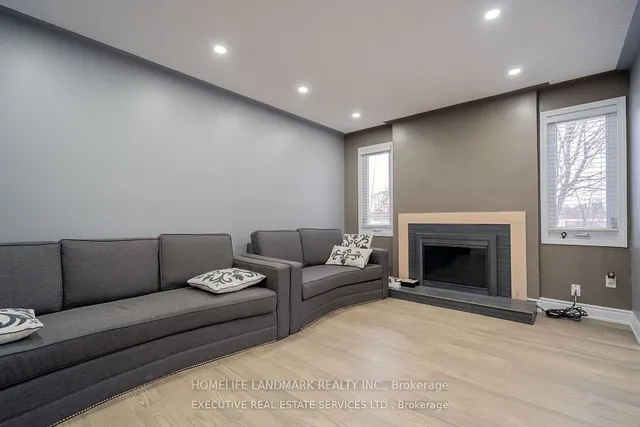 Additional image 4 of 62 Bramhall Circ