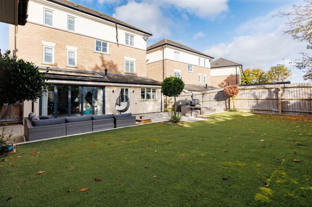 Additional image 44 of Buckingham Road, Epping