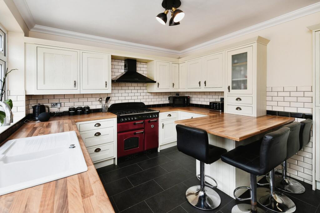 Additional image 3 of Balmoral Close, Billericay, CM11