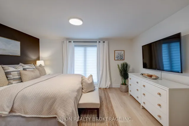 Additional image 18 of 26 Livingston Rd Unit 102