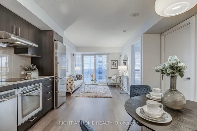 Additional image 17 of 255 Village Green Sq Unit 2601