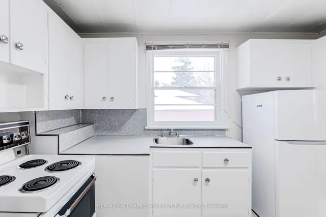 Additional image 9 of 18 Castille Ave