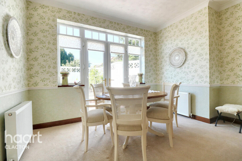 Additional image 10 of Marine Parade East, Clacton-On-Sea