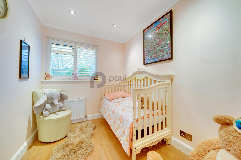 Additional image 14 of Farrers Place, Shirley Hills