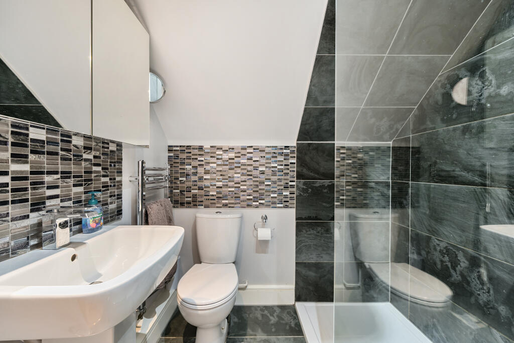 Additional image 22 of Newbery Close, Caterham, CR3