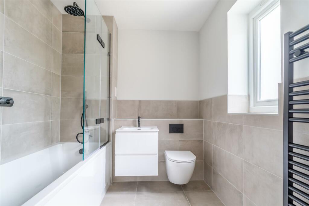 Additional image 11 of Brizes Park, Kelvedon Hatch