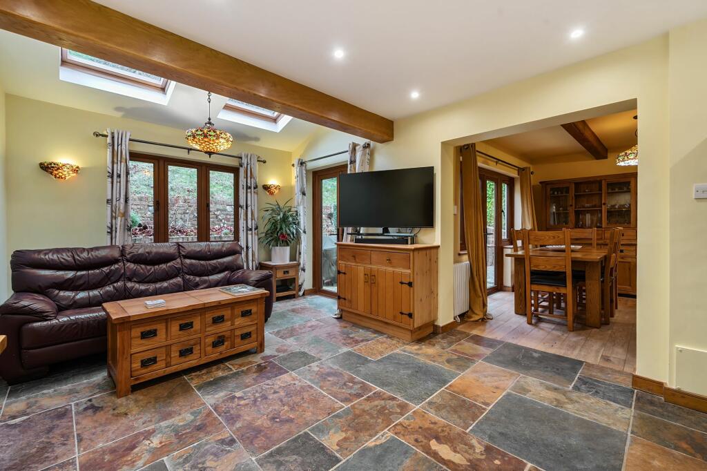 Additional image 8 of Stuart Road, Warlingham, CR6