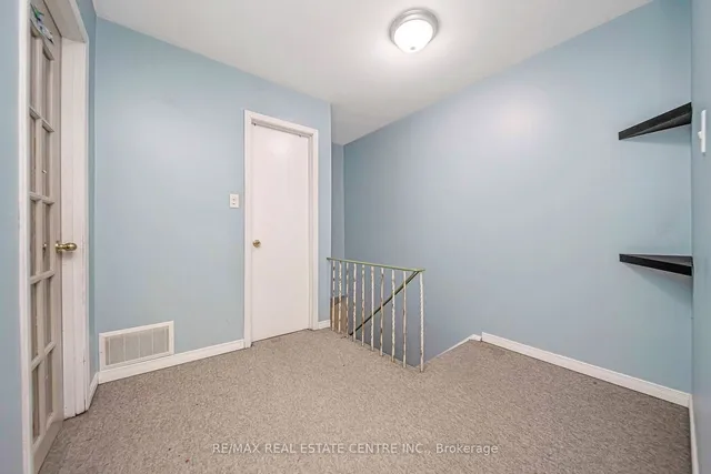 Additional image 23 of 27 Vodden Crt