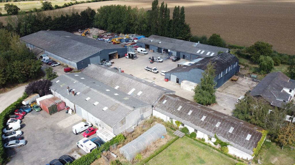 Additional image 4 of High Roding