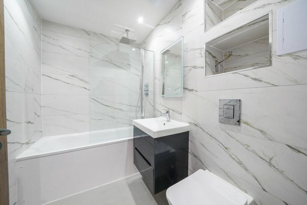 Additional image 11 of Selsdon Road, South Croydon, CR2