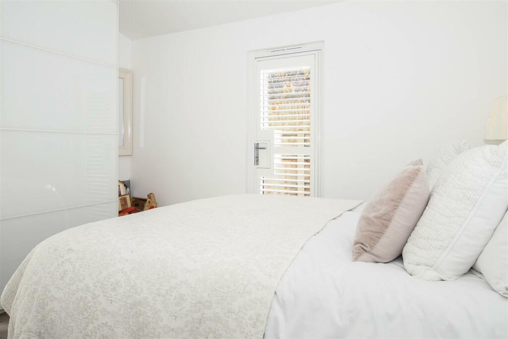 Additional image 17 of Barn Mead, Doddinghurst, Brentwood