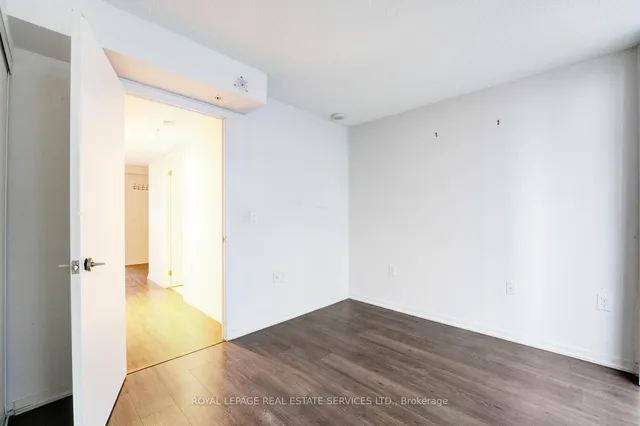 Additional image 23 of 36 Lisgar St Unit 1003E