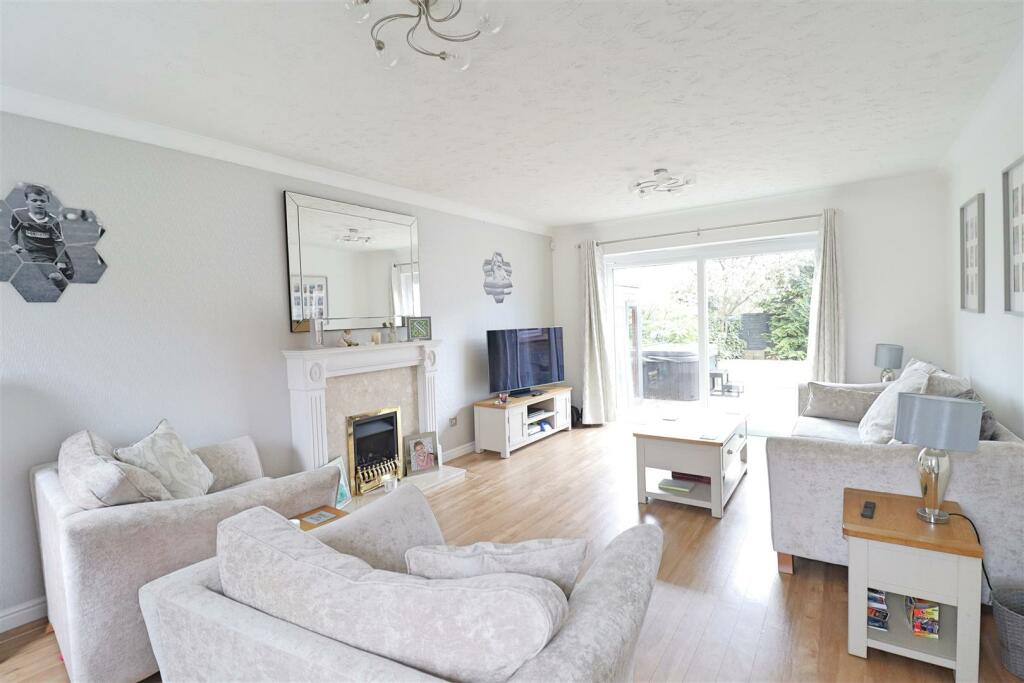 Additional image 2 of Chatsworth Avenue, Great Notley, Braintree