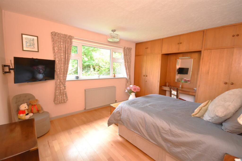 Additional image 8 of Field Hey Lane, Willaston, Neston