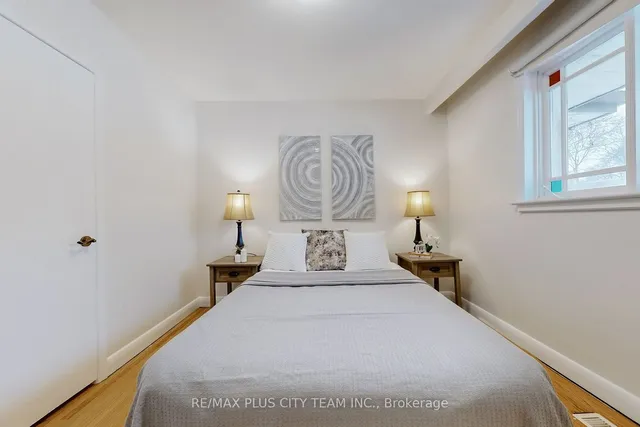 Additional image 13 of 17 Hedges Blvd