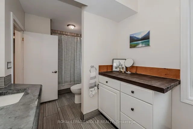 Additional image 19 of 13 Grenville Ave