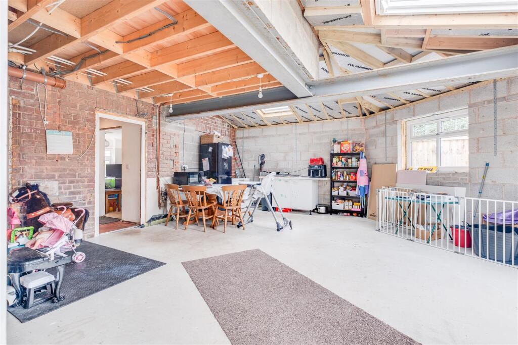 Additional image 8 of Talbot Avenue, Little Neston, Neston