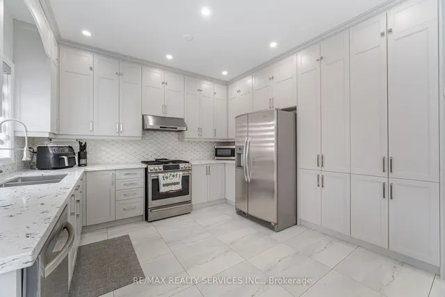Additional image 8 of 4 Runnymede Cres