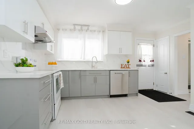 Additional image 14 of 327 Balmoral Dr