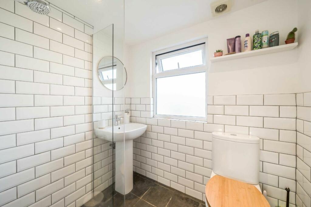 Additional image 4 of Edgehill Road, Tooting