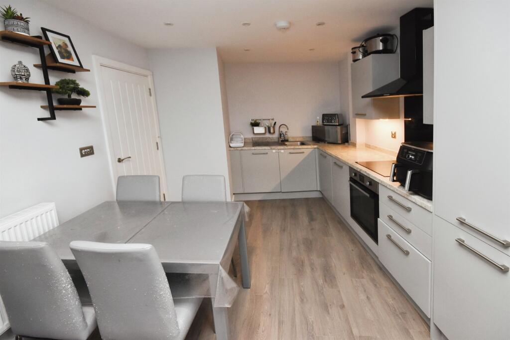 Additional image 8 of High Street, Braintree