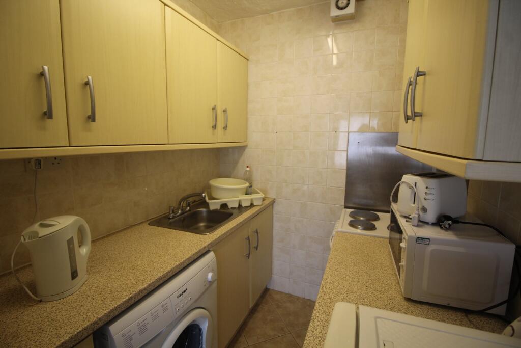 Additional image 3 of Clingoe Court, Colchester, Essex