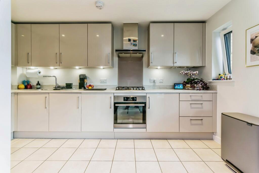 Additional image 7 of Godstone Road, Caterham, Surrey, CR3