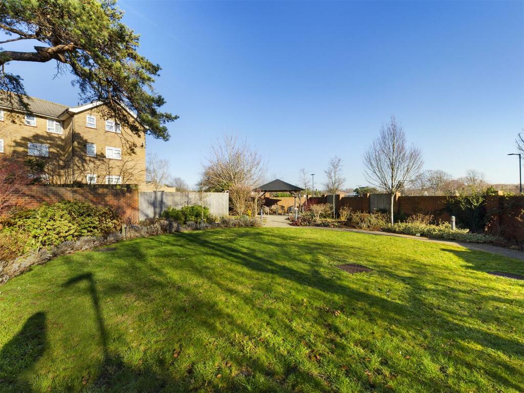 Additional image 8 of Yew Tree Court, Sanderstead Village