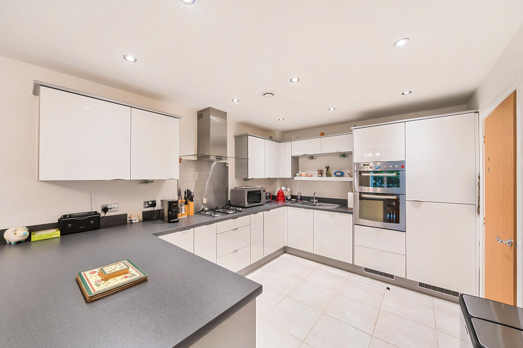 Additional image 14 of White Hill Close, Caterham, CR3