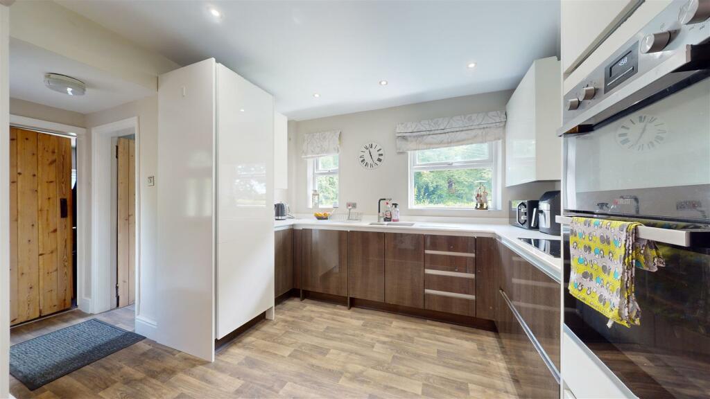 Additional image 10 of Gwysaney, Mold