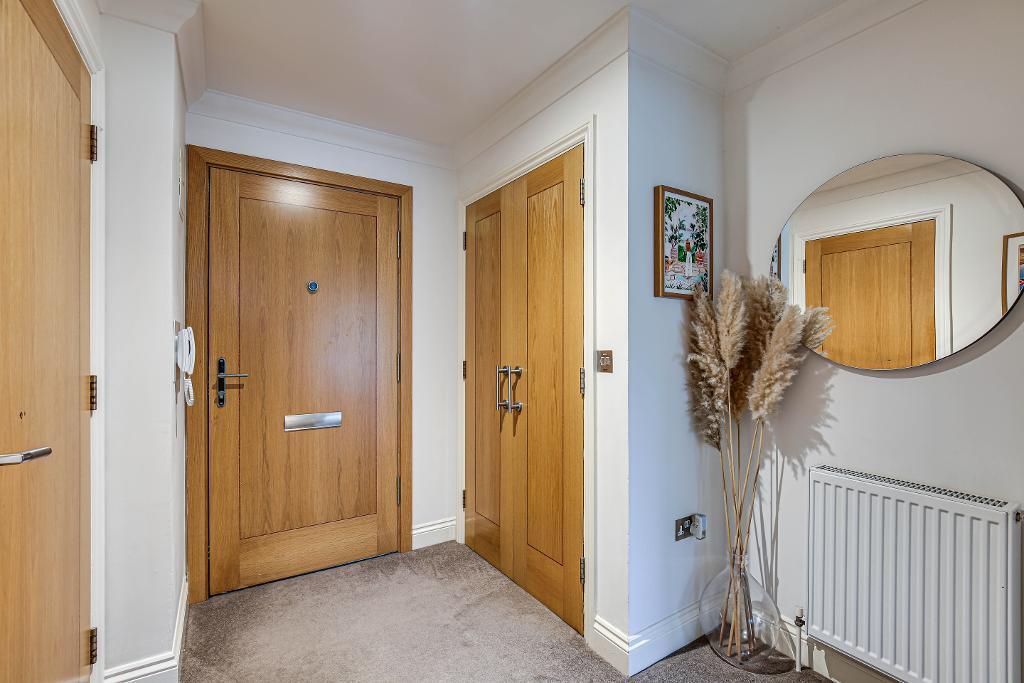 Additional image 4 of 174 Sanderstead Road, Sanderstead, Surrey, CR2 0LY