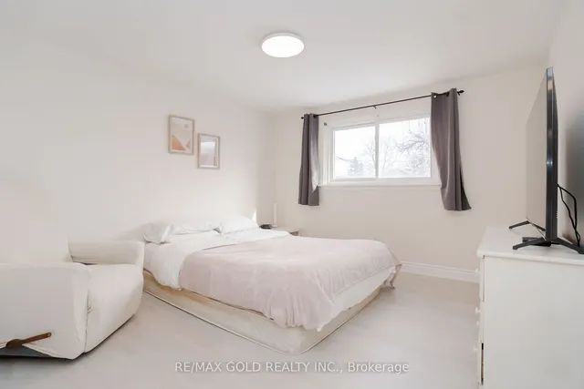 Additional image 16 of 327 Balmoral Dr