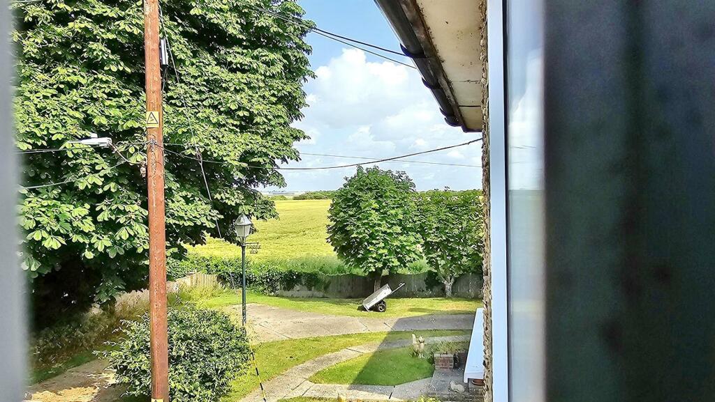 Additional image 16 of First Avenue, Walton On The Naze