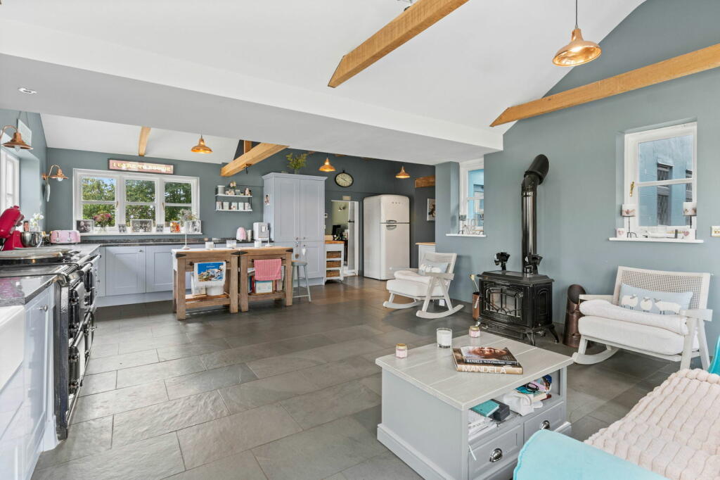 Additional image 12 of Brook End Road South, Chelmsford