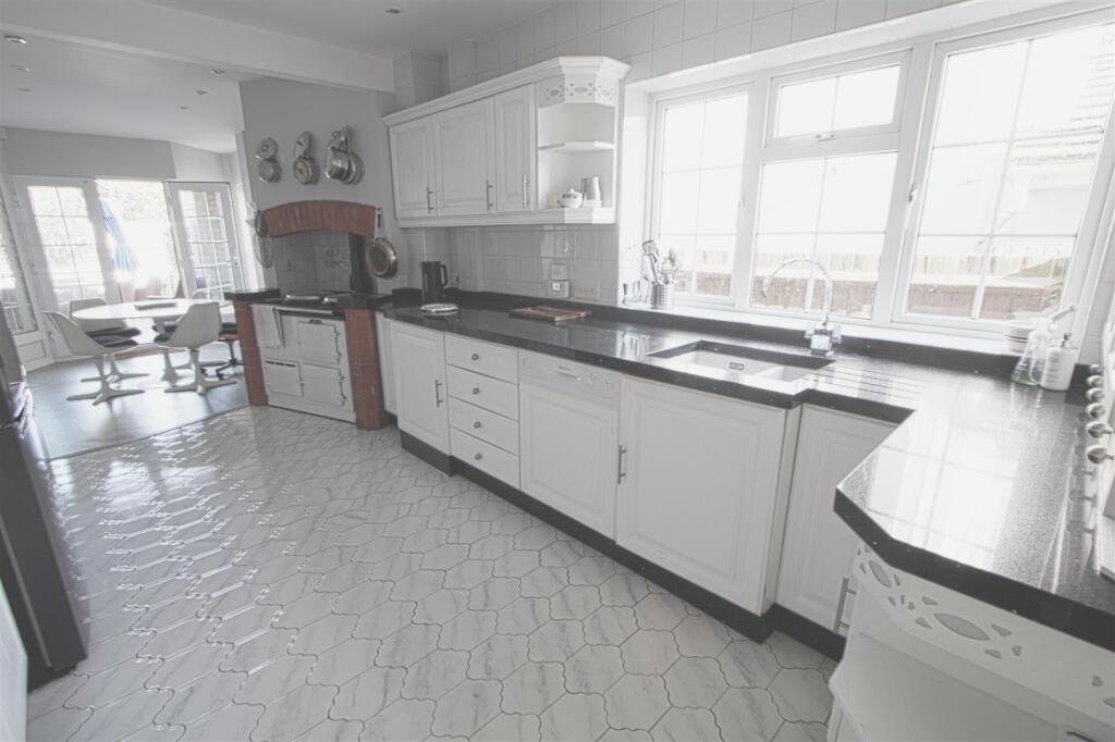 Additional image 7 of Noak Hill Road, Billericay