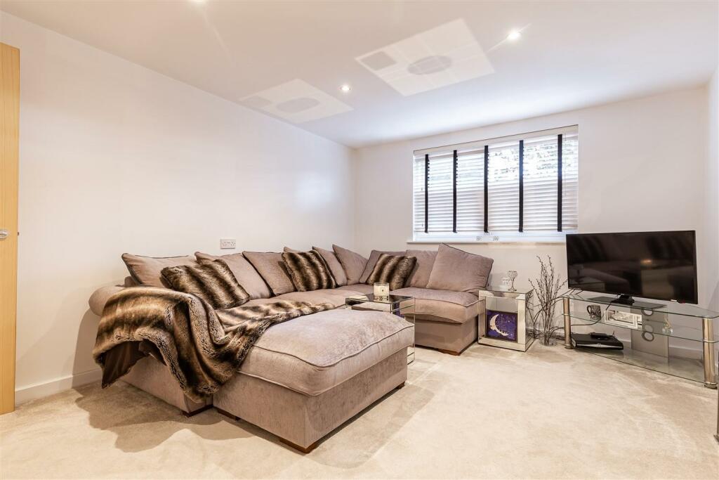 Additional image 15 of Hemnall Mews, Hemnall Street, Epping