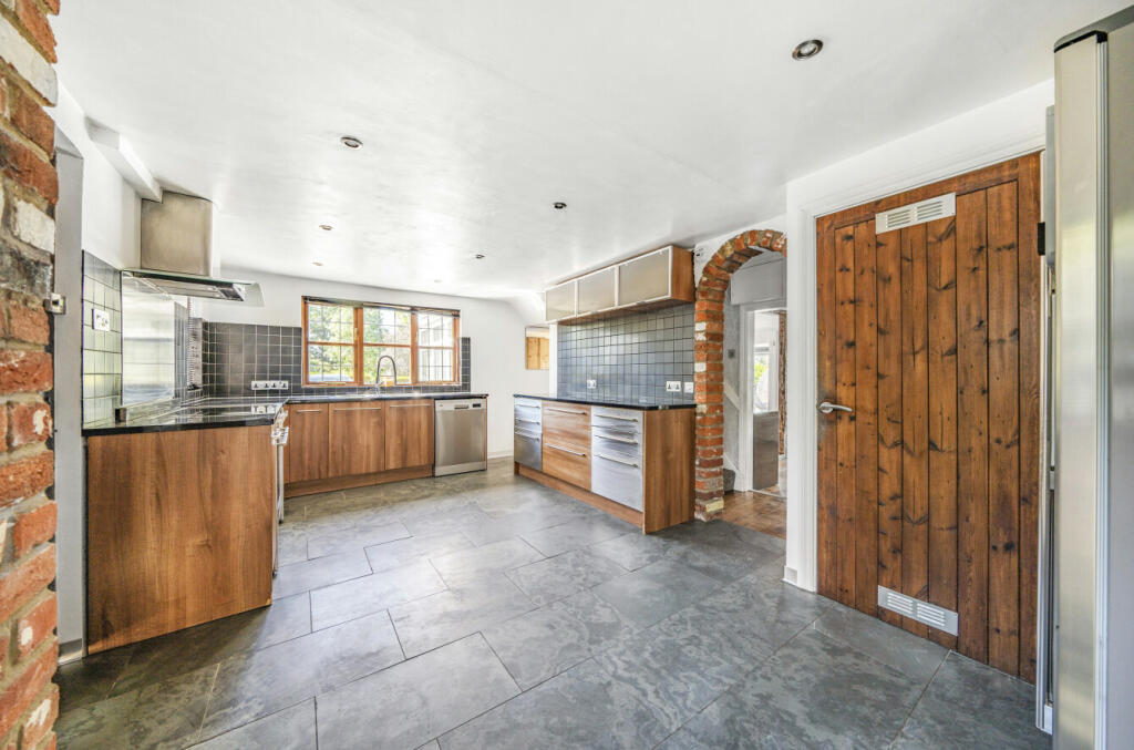 Additional image 10 of Stebbing Road, Felsted, Essex, CM6