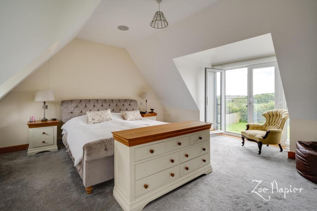 Additional image 14 of Moreton