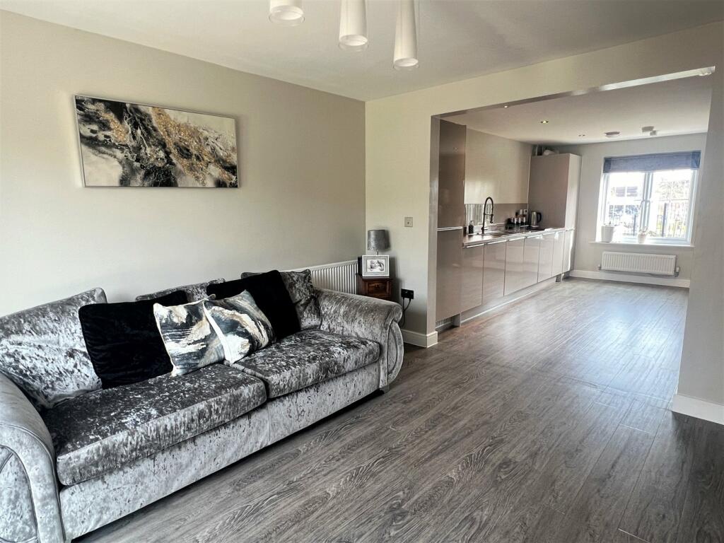 Additional image 6 of Skippers Way, Walton on the Naze, CO14