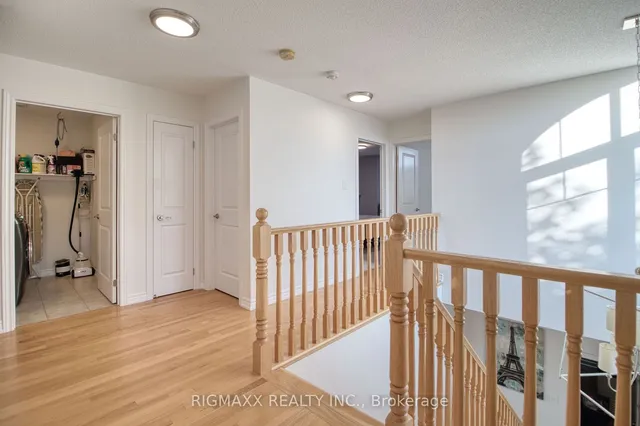 Additional image 35 of 53 Lola Cres